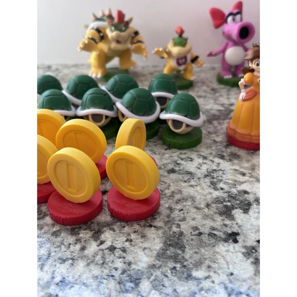 2009‎ SUPER MARIO CHESS COLLECTOR'S EDITION game pieces 32 Pieces